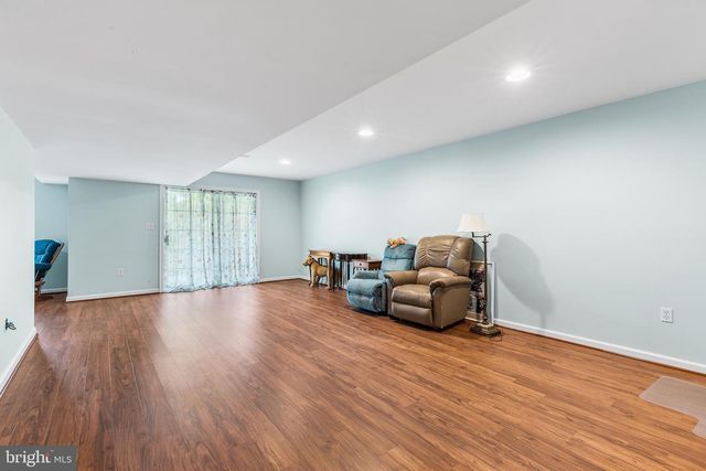 602 WHISPERING BROOKE DR, Newtown Square, PA 19073