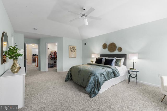 602 WHISPERING BROOKE DR, Newtown Square, PA 19073