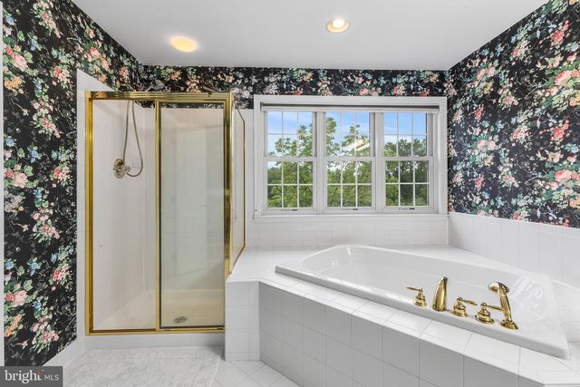 602 WHISPERING BROOKE DR, Newtown Square, PA 19073