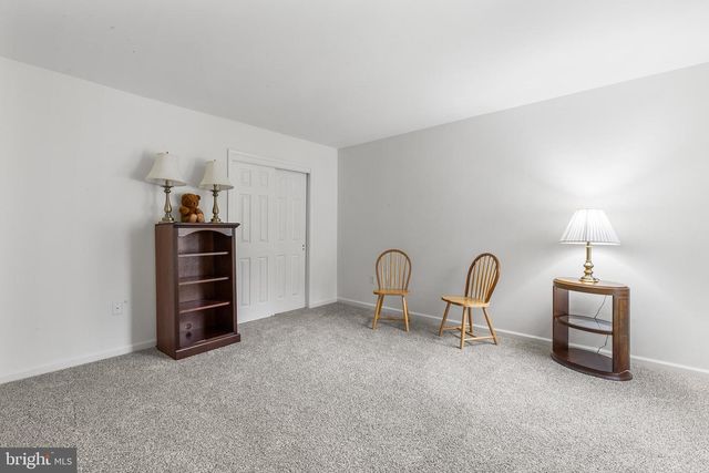 602 WHISPERING BROOKE DR, Newtown Square, PA 19073
