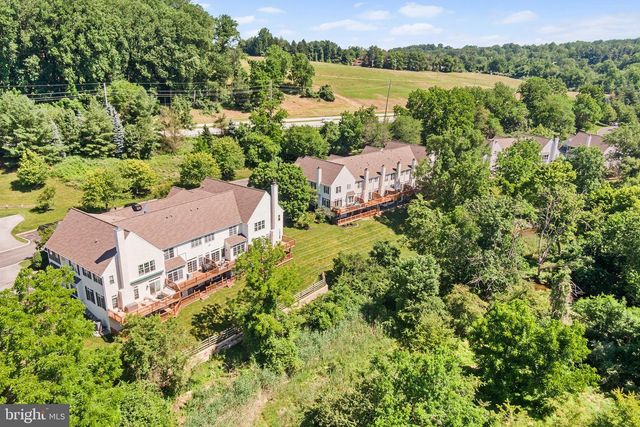 602 WHISPERING BROOKE DR, Newtown Square, PA 19073