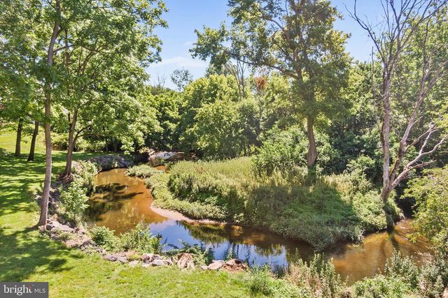 602 WHISPERING BROOKE DR, Newtown Square, PA 19073