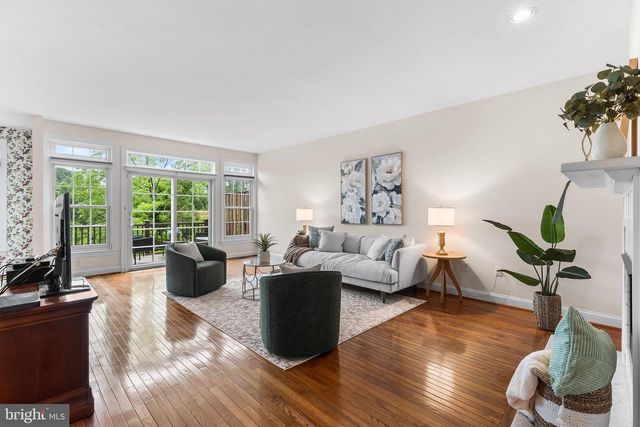 602 WHISPERING BROOKE DR, Newtown Square, PA 19073