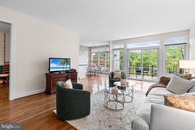 602 WHISPERING BROOKE DR, Newtown Square, PA 19073