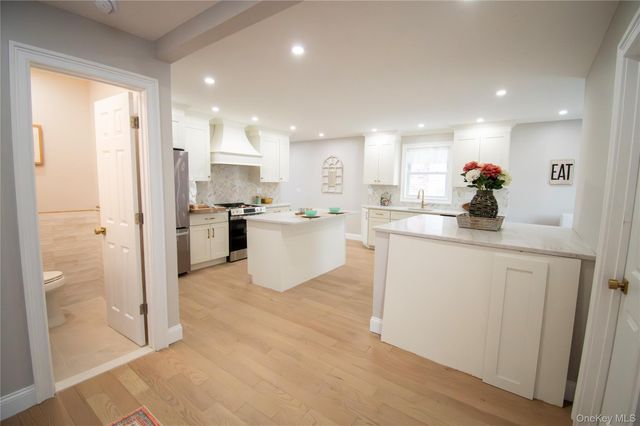 937 Hastings Street, Baldwin, NY 11510