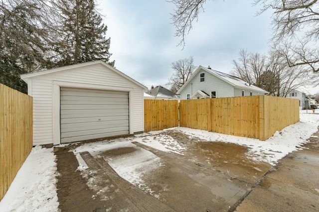 604 10th Avenue SE, Rochester, MN 55904