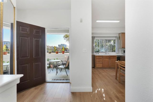 2207 Parnassus Ct, Hayward, CA 94542