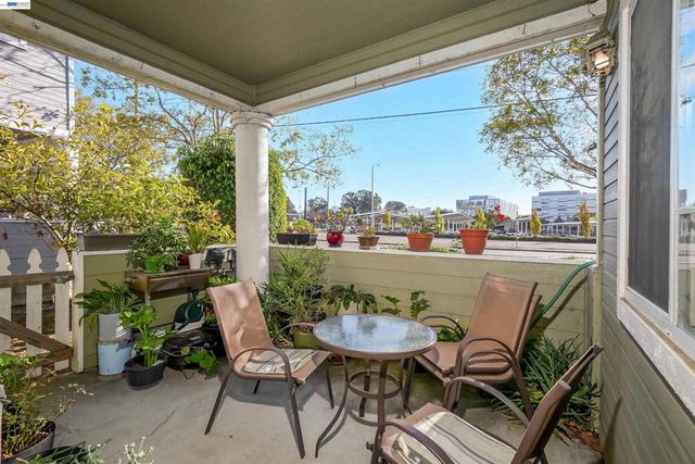 2207 Parnassus Ct, Hayward, CA 94542
