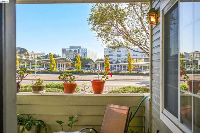 2207 Parnassus Ct, Hayward, CA 94542