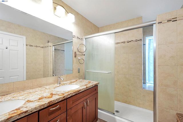 2207 Parnassus Ct, Hayward, CA 94542