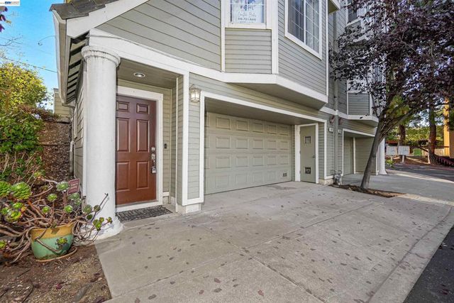 2207 Parnassus Ct, Hayward, CA 94542