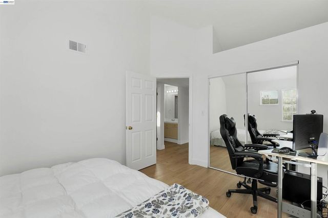 2207 Parnassus Ct, Hayward, CA 94542