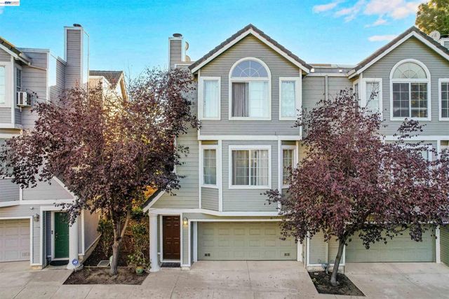 2207 Parnassus Ct, Hayward, CA 94542