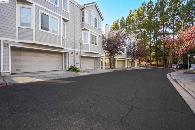 2207 Parnassus Ct, Hayward, CA 94542