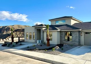 296 E 1100 N #19, Hurricane, UT 84737