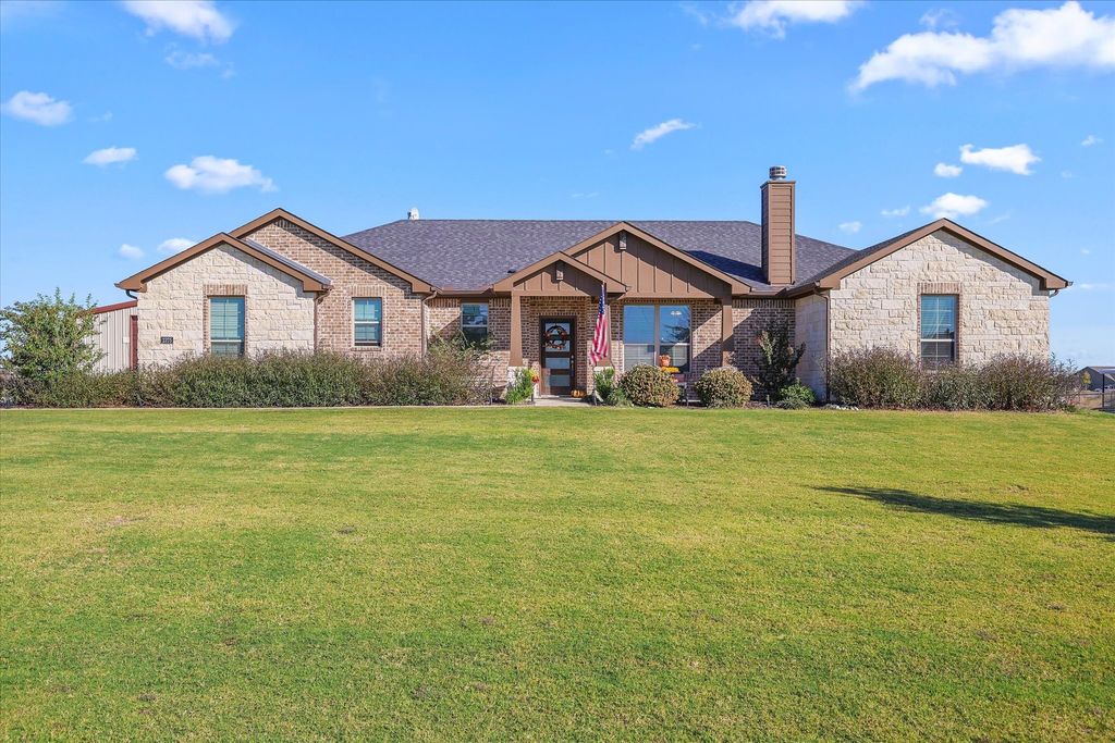 2375 County Road 4010, Decatur, TX 76234