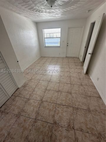 4120 SW 19th St 1, West Park, FL 33023