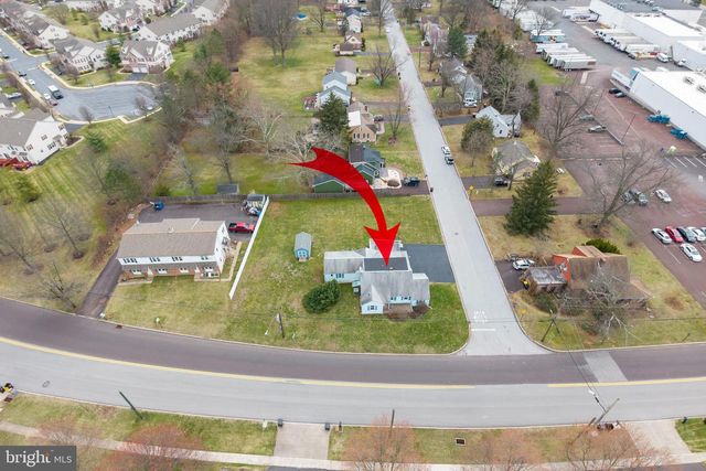 933 FORTY FOOT RD, Hatfield, PA 19440