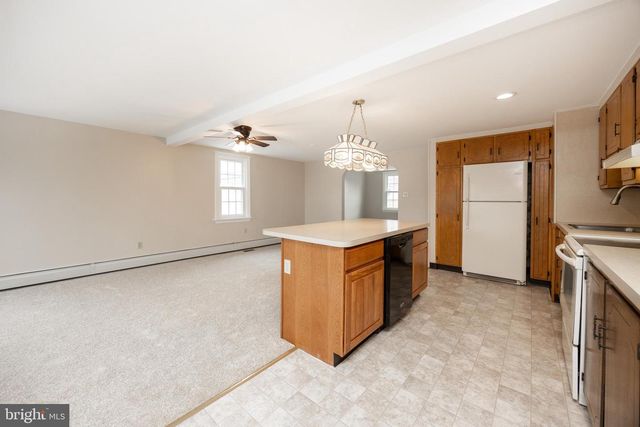 933 FORTY FOOT RD, Hatfield, PA 19440