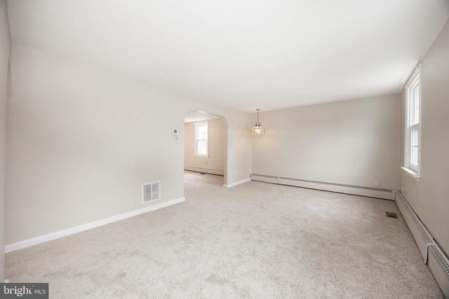 933 FORTY FOOT RD, Hatfield, PA 19440