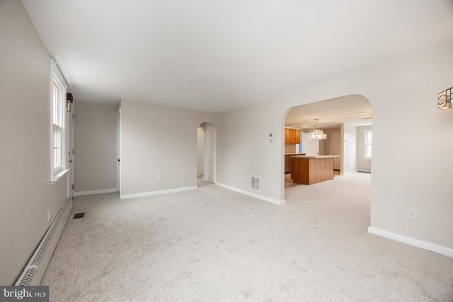 933 FORTY FOOT RD, Hatfield, PA 19440