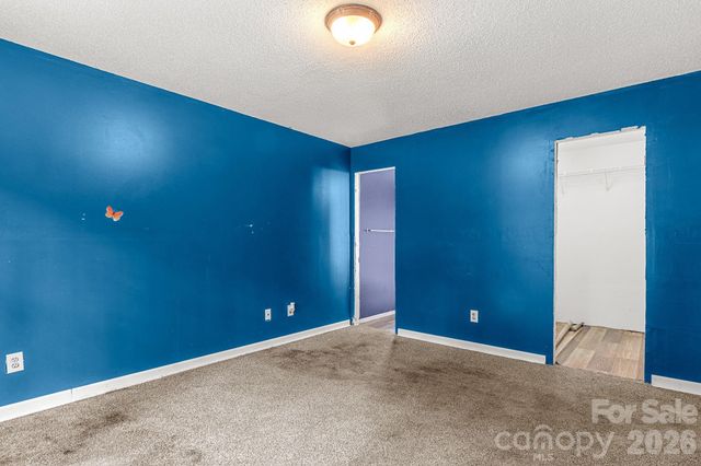 182 Kristens Court Drive, Mooresville, NC 28115
