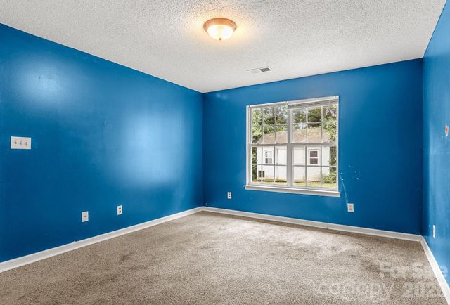 182 Kristens Court Drive, Mooresville, NC 28115