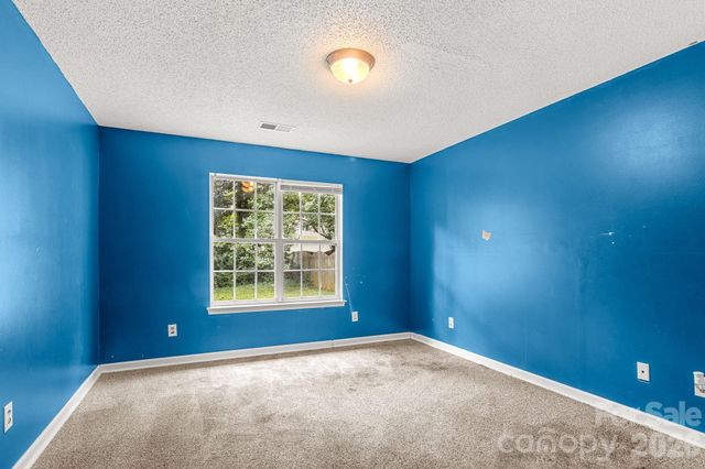 182 Kristens Court Drive, Mooresville, NC 28115