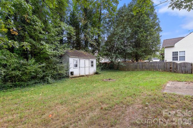 182 Kristens Court Drive, Mooresville, NC 28115
