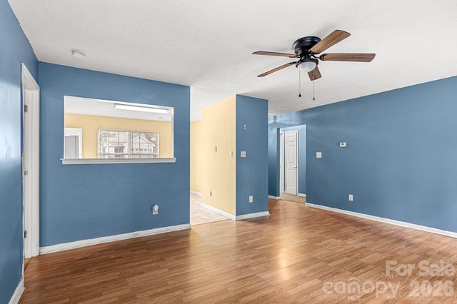 182 Kristens Court Drive, Mooresville, NC 28115