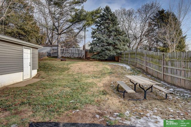 2005 N 68 Street, Omaha, NE 68104