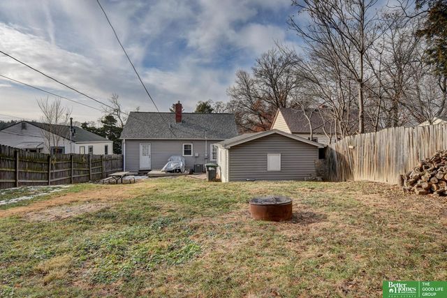 2005 N 68 Street, Omaha, NE 68104