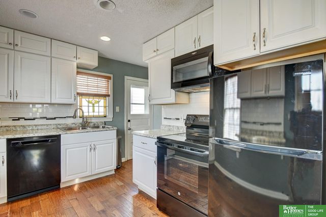 2005 N 68 Street, Omaha, NE 68104