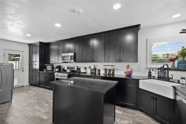3540 Nelson, Riverside, CA 92506