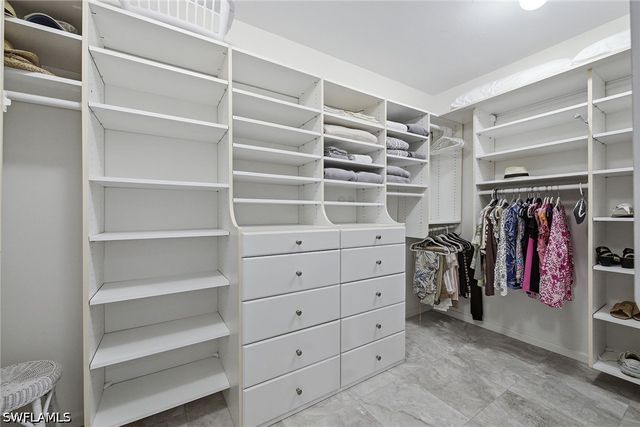 4031 Gulf Shore BLVD N 3B, Naples, FL 34103