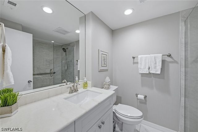 4031 Gulf Shore BLVD N 3B, Naples, FL 34103