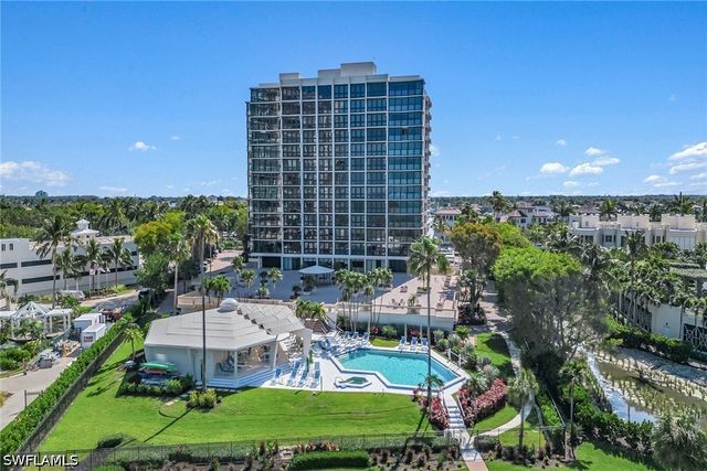 4031 Gulf Shore BLVD N 3B, Naples, FL 34103