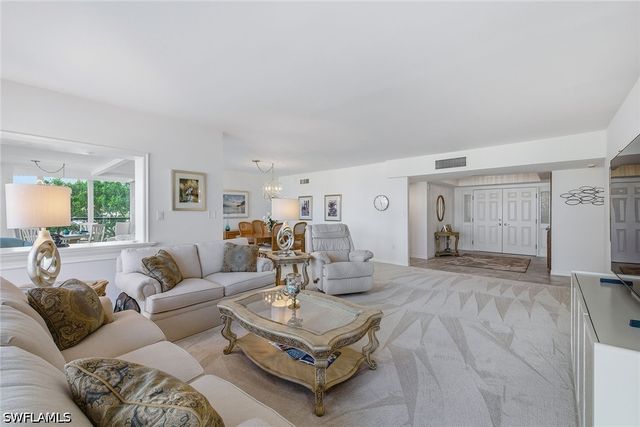 4031 Gulf Shore BLVD N 3B, Naples, FL 34103