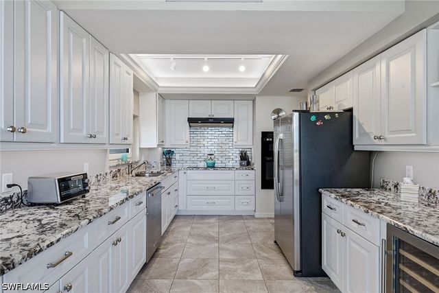 4031 Gulf Shore BLVD N 3B, Naples, FL 34103