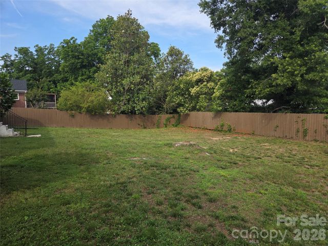 707 E 1st Street, Cherryville, NC 28021