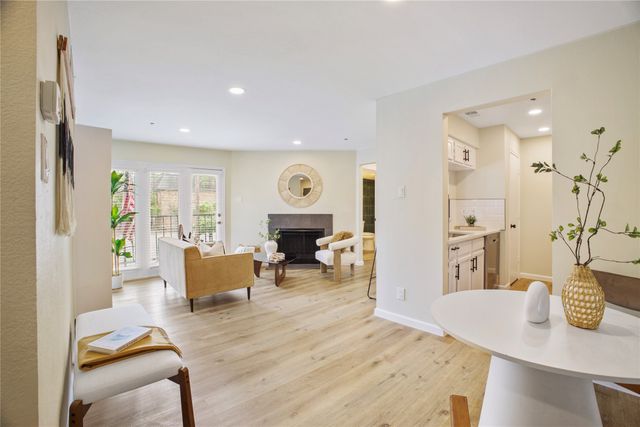 4303 Buena Vista Street 201, Dallas, TX 75205