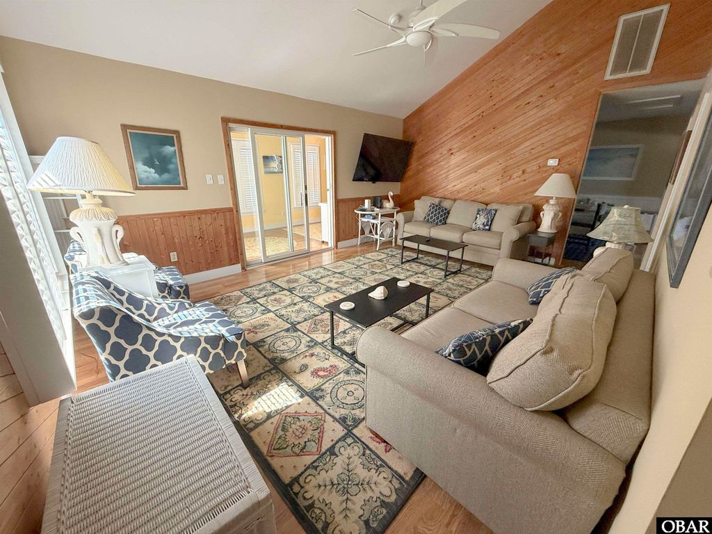 Image 11 of property listing at 131 Seabreeze Drive Lot 7, Duck, NC 27949