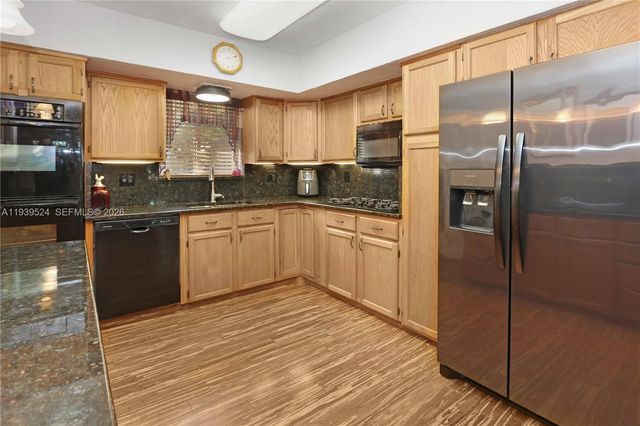 1412 Hollywood Blvd, Hollywood, FL 33020
