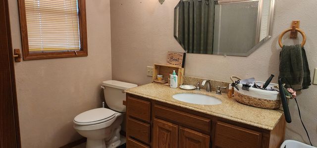 23927 Robin Drive, Golden, MO 65658