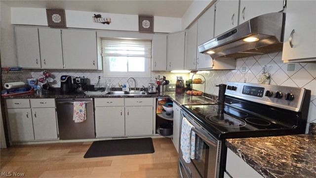 18290 Whitney Road, Strongsville, OH 44149