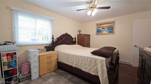 18290 Whitney Road, Strongsville, OH 44149