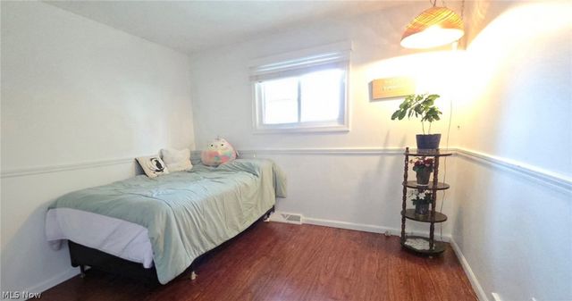 18290 Whitney Road, Strongsville, OH 44149