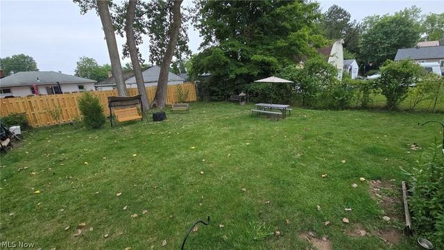 18290 Whitney Road, Strongsville, OH 44149