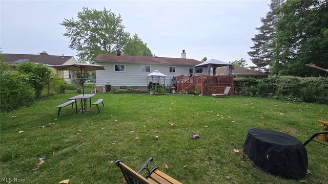 18290 Whitney Road, Strongsville, OH 44149
