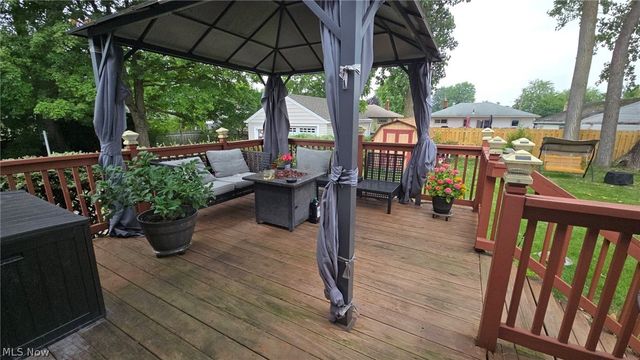 18290 Whitney Road, Strongsville, OH 44149